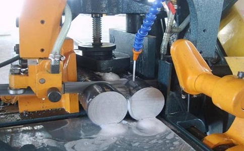 渝水卧式带锯床的送料方式有哪几种？